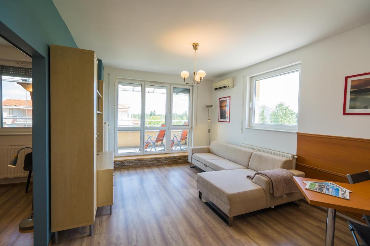 Myflat All-Season Apartment Шіофок Екстер'єр фото