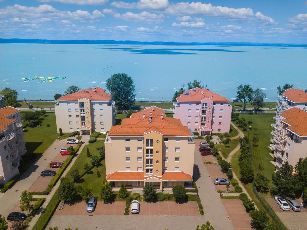 Myflat All-Season Apartment Шіофок Екстер'єр фото